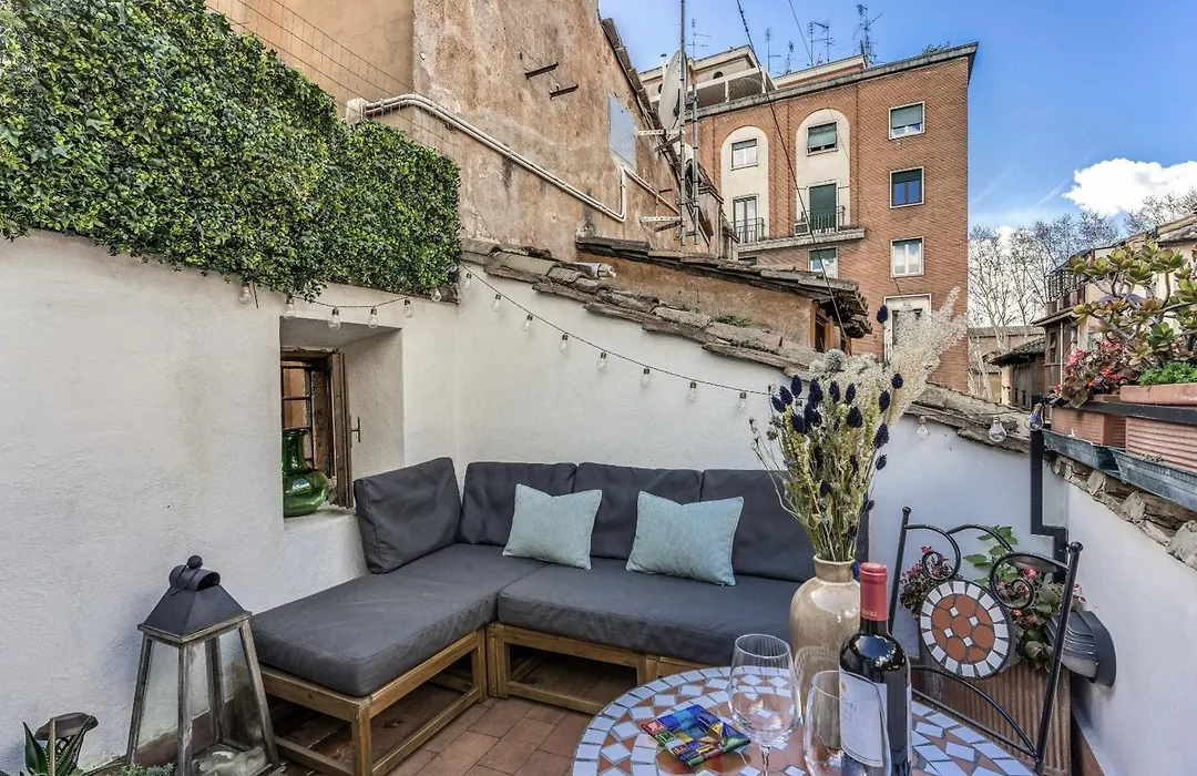 Maya Rhome Trastevere-1